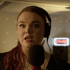 Video: Allie Daniel Performs 'Happy to Keep His Dinner Warm' From HOW TO SUCCEED IN B Video