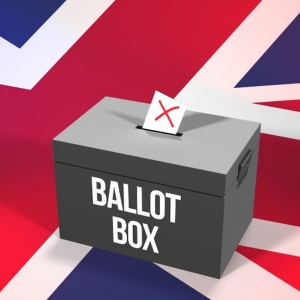 Royal Court Cancels Performances on Election Day to Encourage Voting Photo