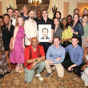 Photos: Jake Gyllenhaal Gets a Sardis Portrait Photo