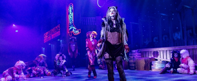 Photos: Jackie Burns and More in 'Country' CATS at Casa Mañana