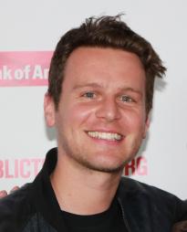 Jonathan Groff Headshot
