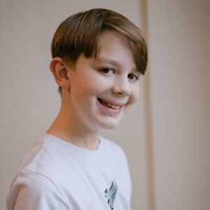 Andrew Sims - Child Newsie / Borough Newsie / Refuge Kid / Cross Over / Les US #1