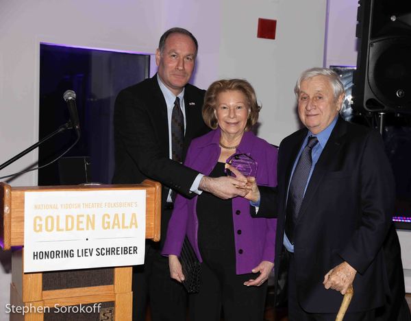 Jeffrey S. Wiesenfeld, Chairman Board of s, Sylvia Steiner, David Steiner Photo