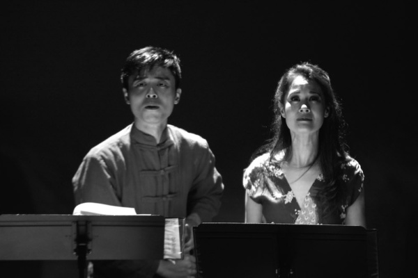 Jonny Lee, Jr., and Ali Ewoldt Photo