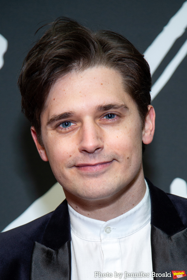 Photos: On the Red Carpet at Opening Night of A CHRISTMAS CAROL  Image
