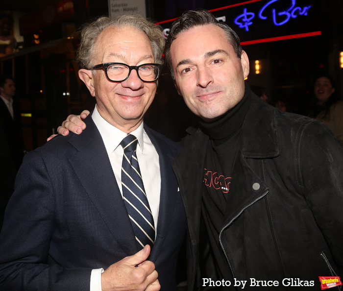 Photos: CHICAGO Receives Plaque at the Ambassadors Theatre For 27th Anniversary  Image