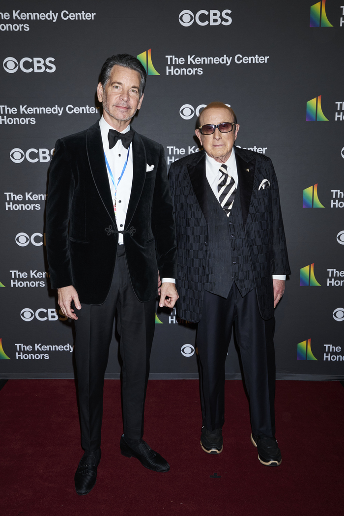 Photos: Inside the Kennedy Center Honors, Honoring Billy Crystal, Renée Fleming, Barry Gibb, Queen Latifah, and Dionne Warwick  Image