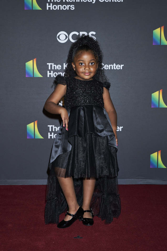 Photos: Inside the Kennedy Center Honors, Honoring Billy Crystal, Renée Fleming, Barry Gibb, Queen Latifah, and Dionne Warwick  Image