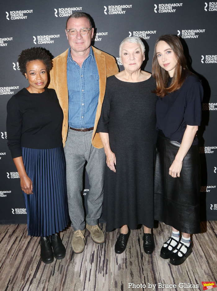 Quincy Tyler Bernstine, Liev Schreiber, Tyne Daly and Zoe Kazan Photo