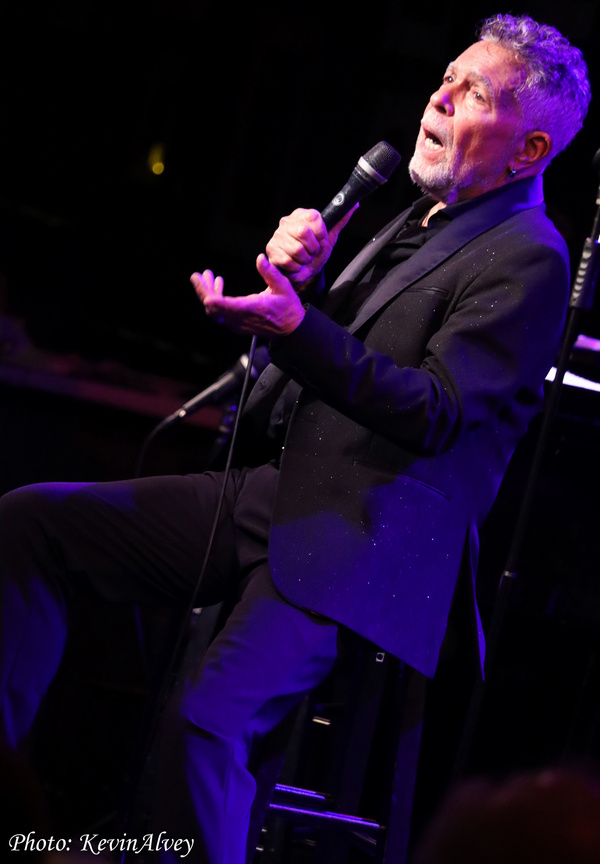 Clint Holmes Photo