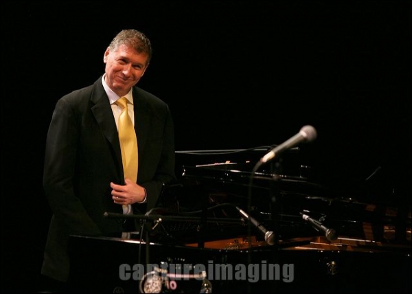 Michael Rafter Photo